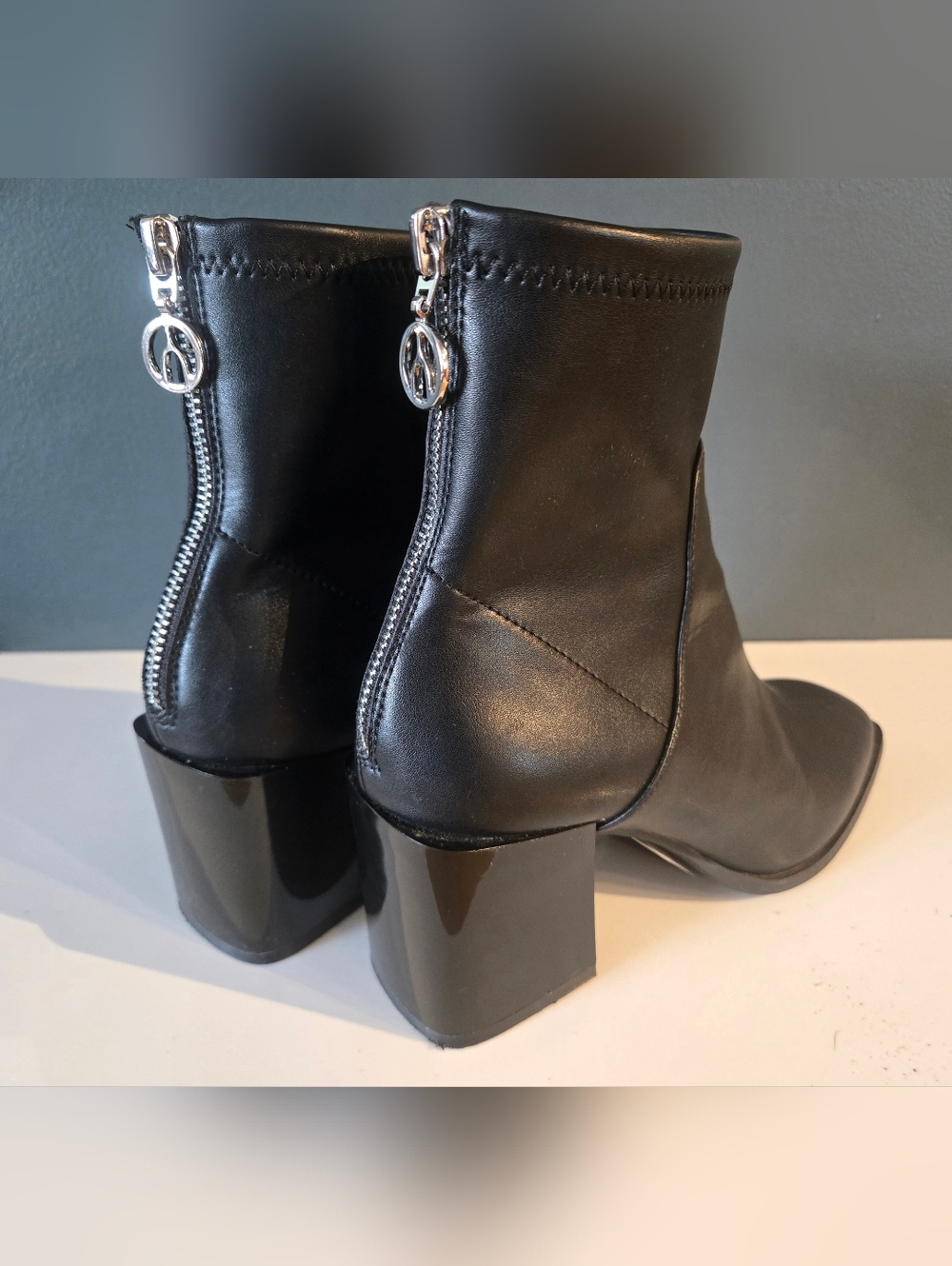 Wishbone💫 Block Heel Ankle Boots Sz7